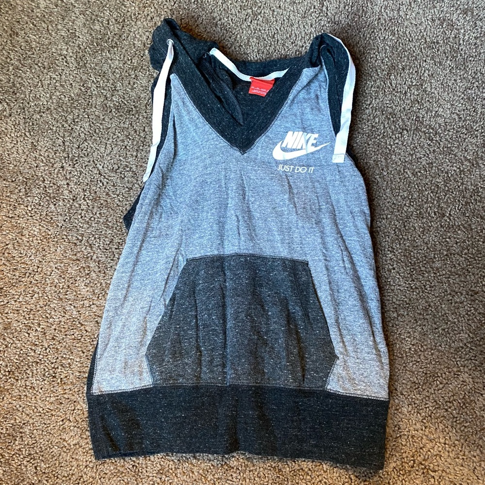 Nike Women’s Racerback Tank with Hood Size XS